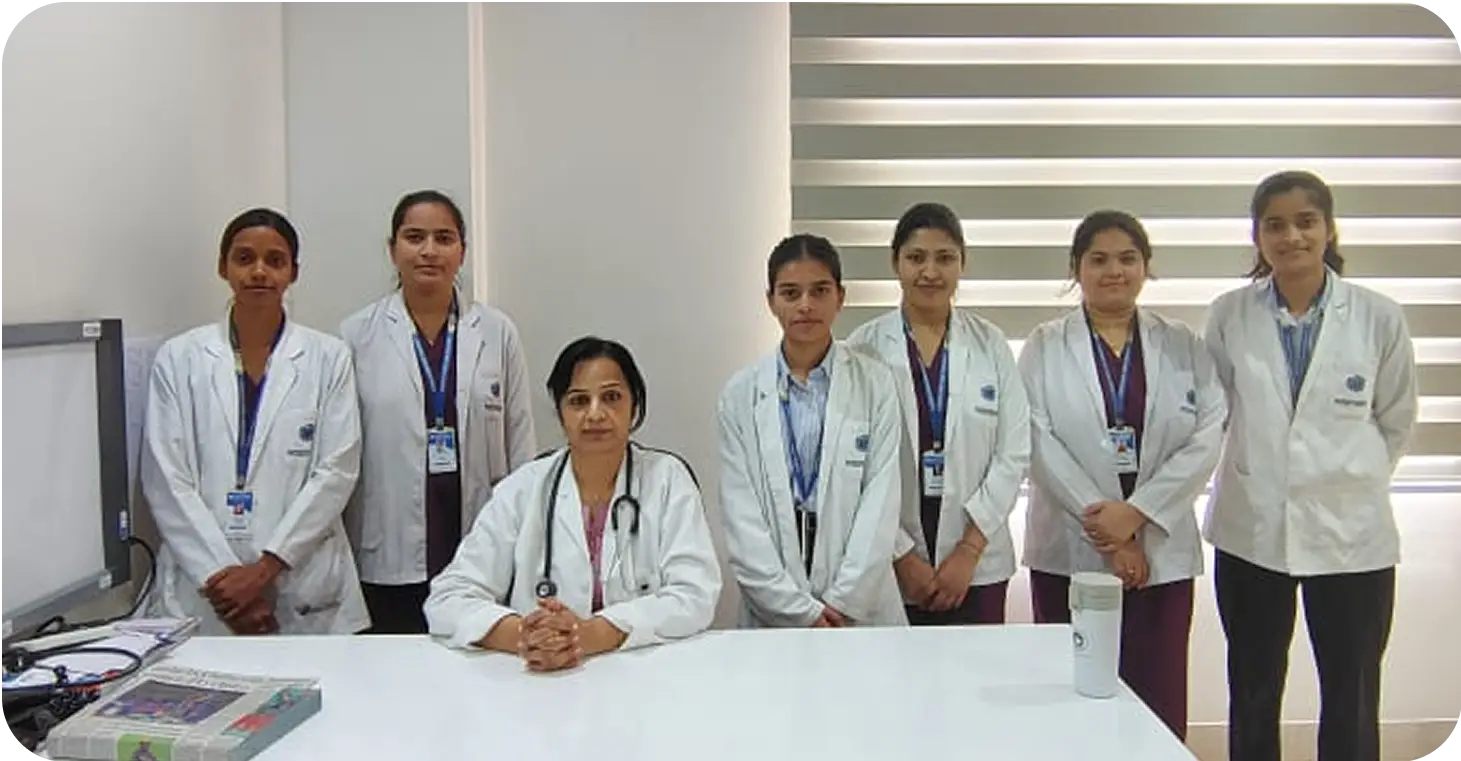 Expert Faculty & Clinical Internships